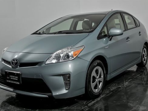 Used 2013 Toyota Prius Three-LINE NEW SHAPE! image 5