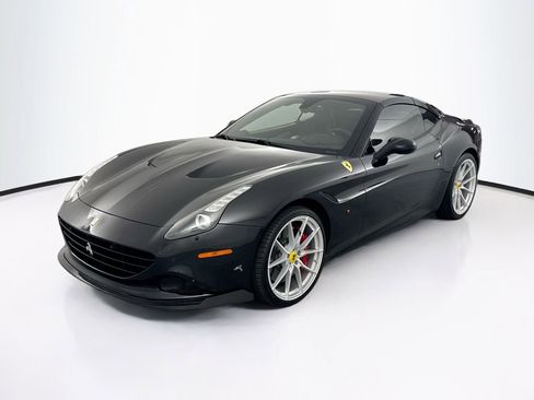 Used 2017 Ferrari California T RWD image 41