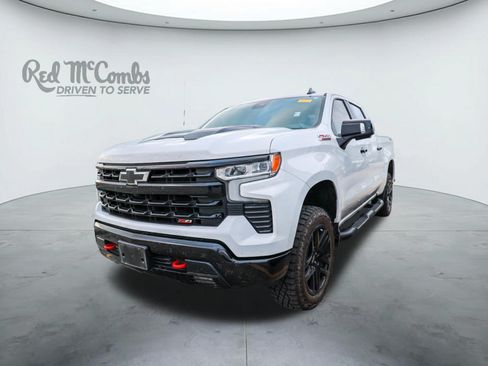 Used 2025 Chevrolet Silverado 1500 LT Trail Boss w/ LT Trail Boss Premium Package AWD/4WD image 1
