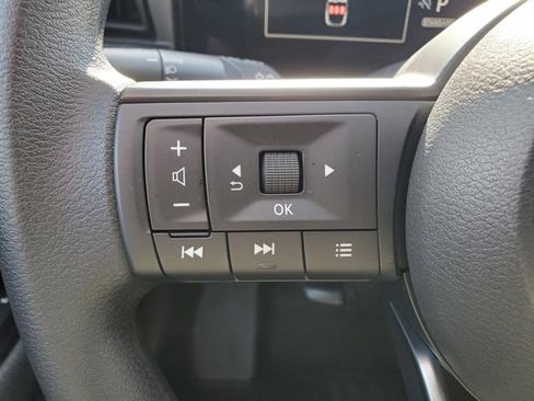 Certified 2025 Nissan Kicks SV image 18