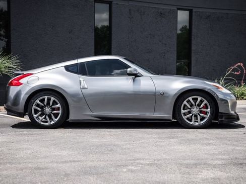 Used 2013 Nissan 370Z Coupe RWD image 5