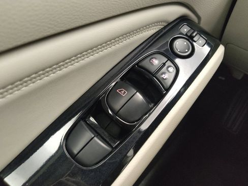 Used 2021 Nissan Altima 2.5 SV w/ SV Premium Package image 27