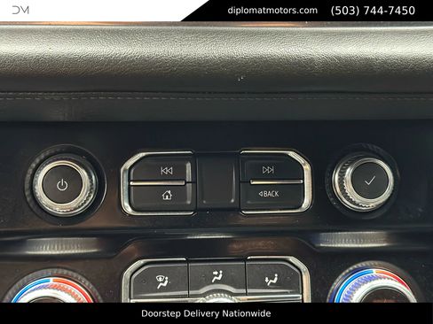 Used 2022 GMC Yukon XL Denali w/ Advanced Technology Package image 29