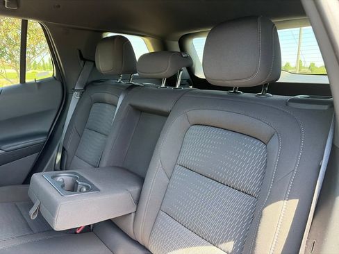 Used 2026 Chevrolet Equinox LT FWD image 42