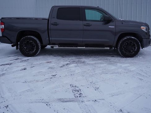Used 2018 Toyota Tundra Platinum image 2