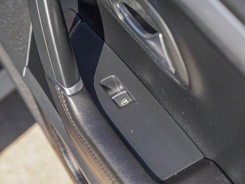 Used 2012 Volkswagen CC Lux Limited image 38