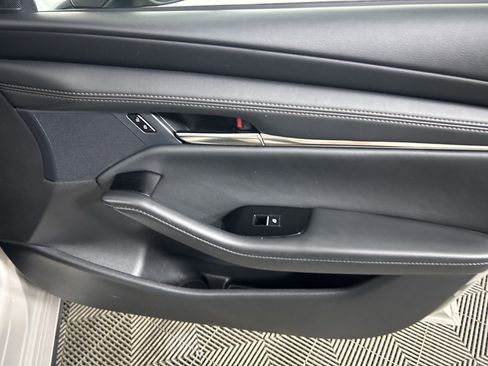 Used 2025 MAZDA MAZDA3 s image 44