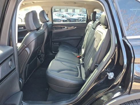 Used 2022 Lincoln Nautilus Reserve image 20