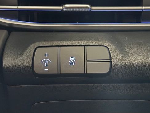 Certified 2024 Hyundai Elantra SEL w/ Convenience Package FWD image 14