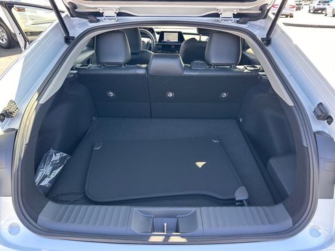 Used 2025 Toyota Prius XLE image 29