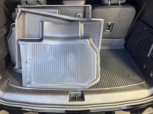 New 2026 GMC Acadia Denali w/ Super Cruise Package image 18