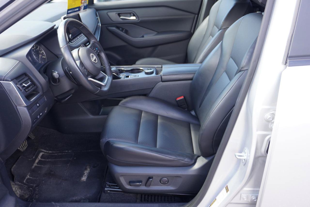 Used 2024 Nissan Rogue SV w/ SV Premium Package AWD/4WD image 18