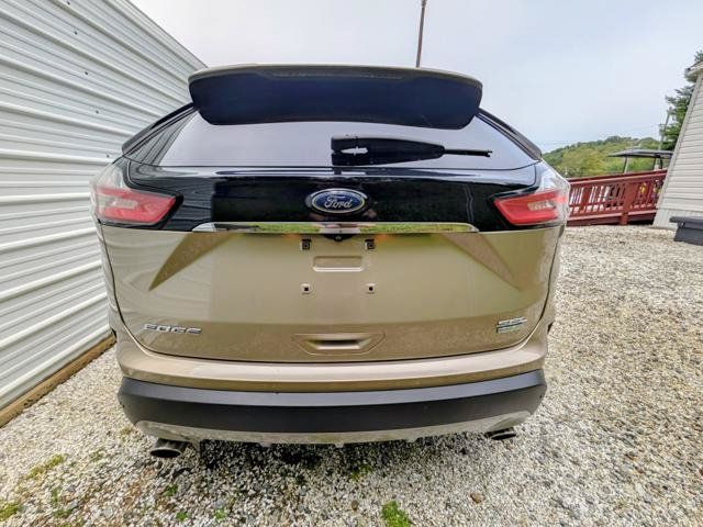 Used 2020 Ford Edge SEL w/ Cold Weather Package FWD image 15