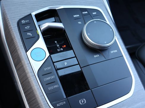 Used 2025 BMW i4 xDrive40i w/ Parking Assistance Package image 26