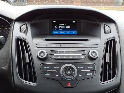 Used 2017 Ford Focus SE image 14