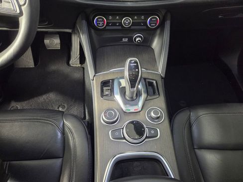 Used 2020 Alfa Romeo Stelvio Ti w/ Active Blind Spot Package AWD/4WD image 13