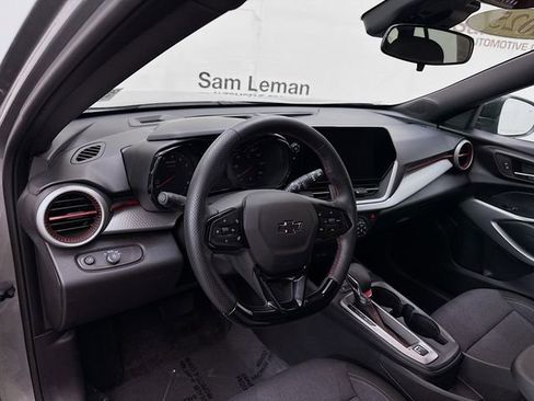 Used 2025 Chevrolet Trax RS w/ Driver Confidence Package image 12