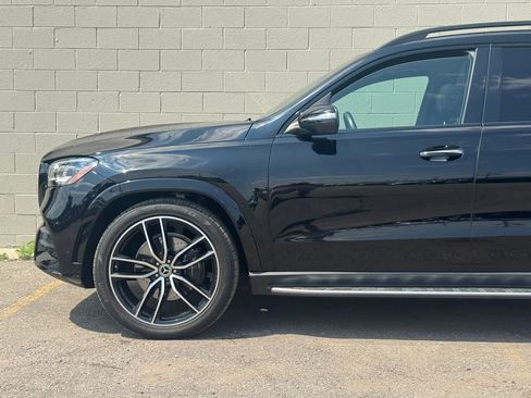 Used 2023 Mercedes-Benz GLS 580 4MATIC image 2