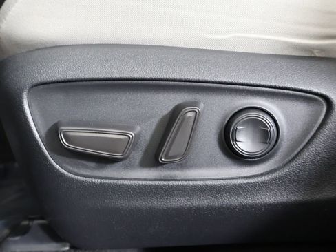 Used 2024 Toyota RAV4 XLE image 30