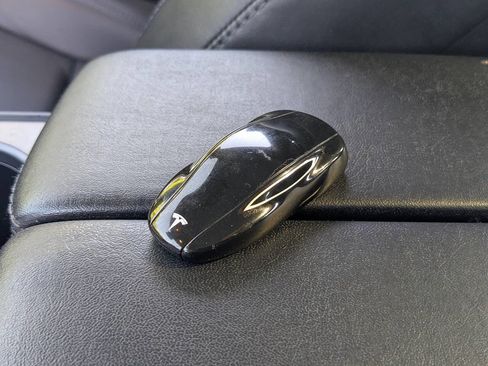 Used 2018 Tesla Model S 100D image 34