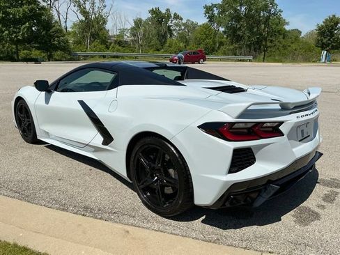 Used 2023 Chevrolet Corvette Stingray Preferred Conv w/ Z51 Performance Package RWD image 4