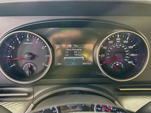 Used 2022 Kia Carnival LX FWD image 6