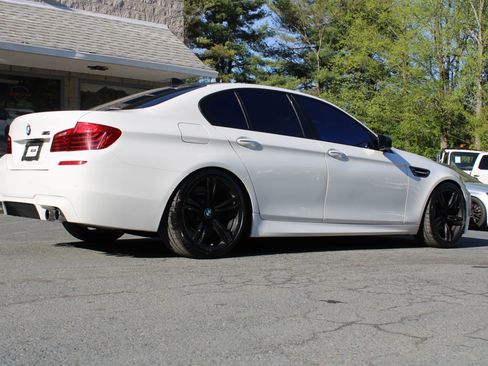 Used 2016 BMW M5 RWD image 6