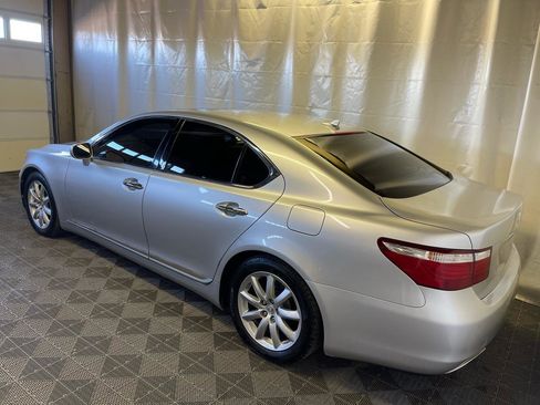 Used 2009 Lexus LS 460 RWD image 4