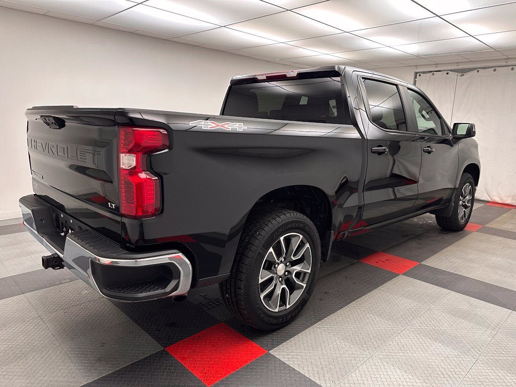 Used 2023 Chevrolet Silverado 1500 LT AWD/4WD image 6