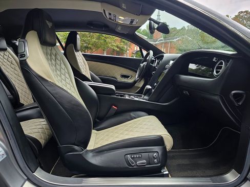 Used 2016 Bentley Continental GT V8 S image 21
