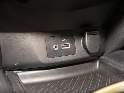 Used 2018 Nissan Rogue S image 13