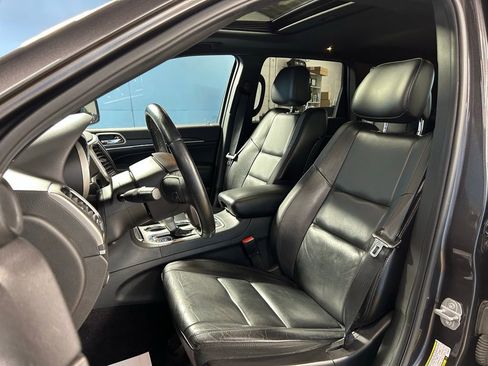 Used 2018 Jeep Grand Cherokee Limited w/ Trailer Tow Group IV image 17