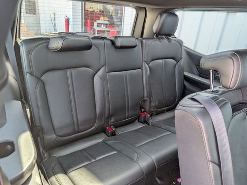 Used 2023 Jeep Wagoneer Series II w/ Premium Group I AWD/4WD image 18