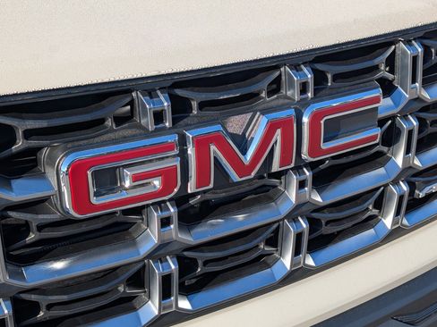 New 2026 GMC Canyon AT4 image 5
