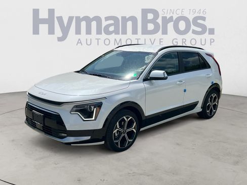 New 2025 Kia Niro EX Touring image 8