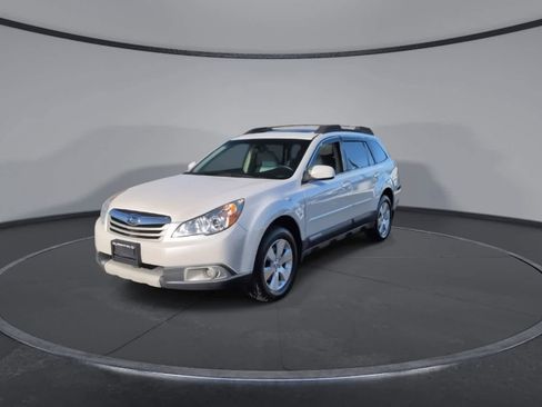 Used 2012 Subaru Outback 3.6R Limited image 3