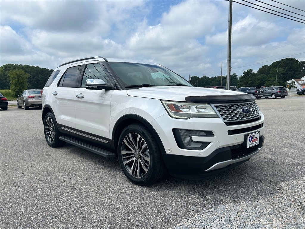 Used 2017 Ford Explorer Platinum AWD/4WD image 7