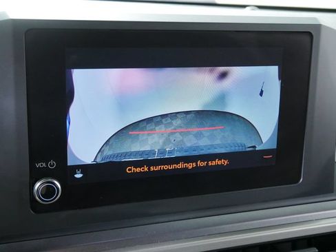 Used 2025 Toyota 4Runner SR5 AWD/4WD image 32
