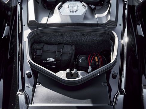 Used 2020 Ford GT Carbon Series image 33