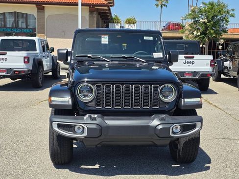 New 2026 Jeep Gladiator Sport image 2