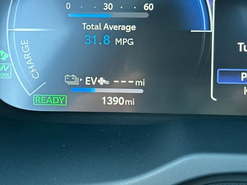 Certified 2025 Toyota RAV4 XSE image 30