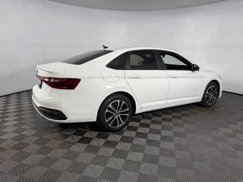 Used 2025 Volkswagen Jetta Sport FWD image 8