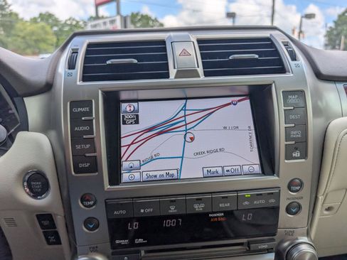 Used 2013 Lexus GX 460 Premium AWD/4WD image 18