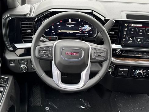 New 2026 GMC Sierra 1500 Elevation image 16