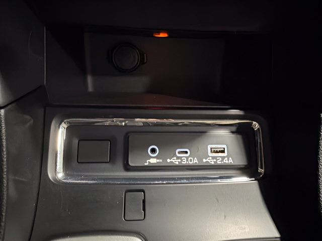Certified 2025 Subaru Ascent Premium AWD/4WD image 22