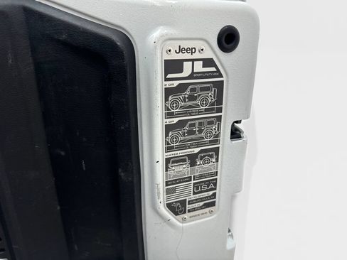 Used 2019 Jeep Wrangler Unlimited Sport S AWD/4WD image 81