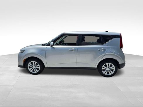 Used 2020 Kia Soul LX FWD image 16
