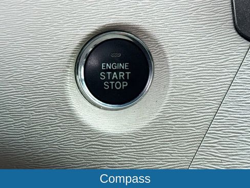 Used 2014 Toyota Sienna XLE image 19