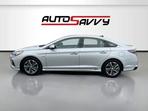 Used 2019 Hyundai Sonata Limited w/ Ultimate Package 02 FWD image 4