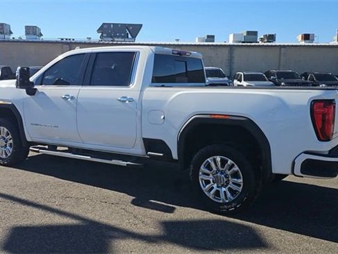 Used 2022 GMC Sierra 3500 Denali w/ Technology Package image 6
